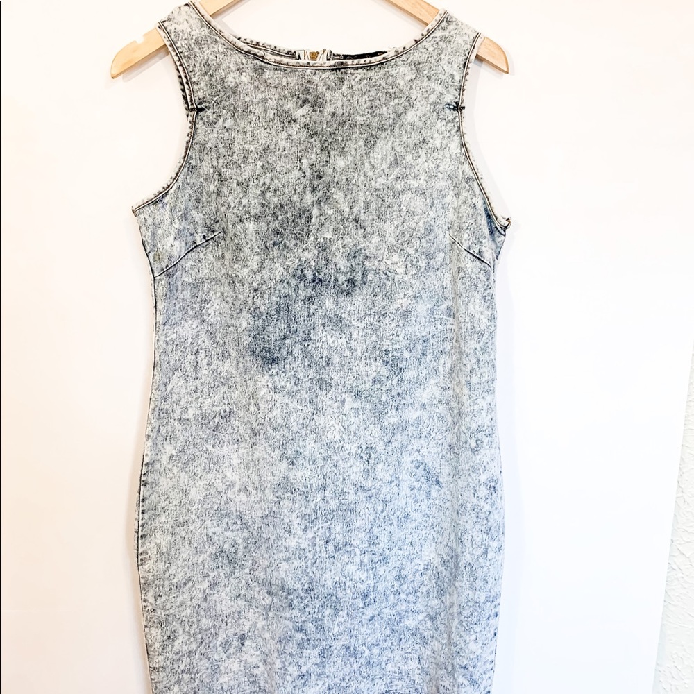 Roma Studio• Jean acid wash dress